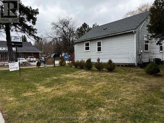 Commercial for rent in Ancaster, Ontario