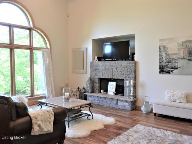 House for sale in Mount Washington, Kentucky