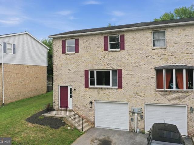 Townhouse for sale in Chambersburg, Pennsylvania