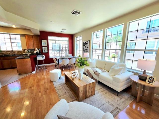 Townhouse for sale in Milpitas, California