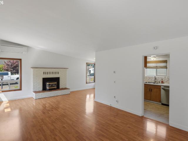 House for sale in Coos Bay, Coos County