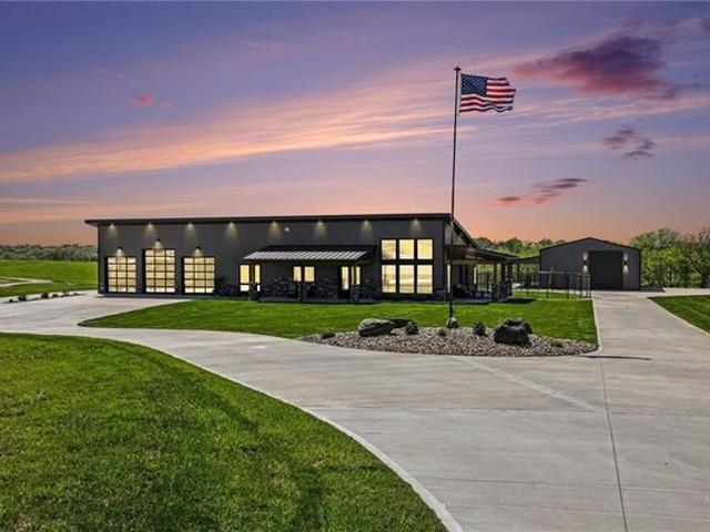 House for sale in Smithville, Missouri