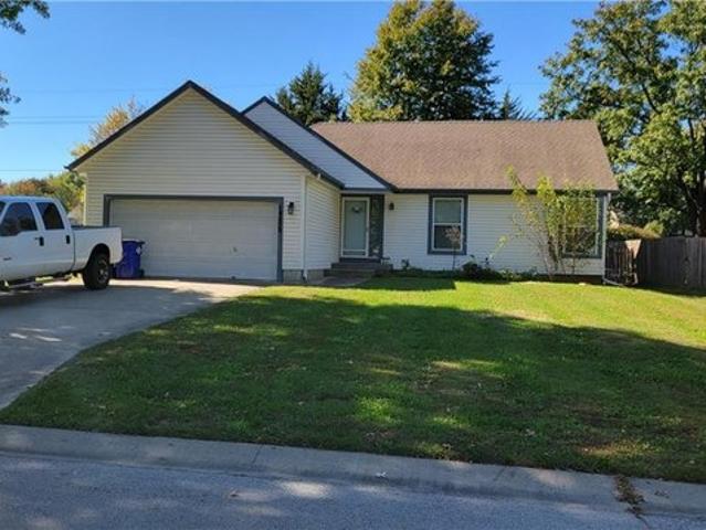 House for sale in Olathe, Johnson County