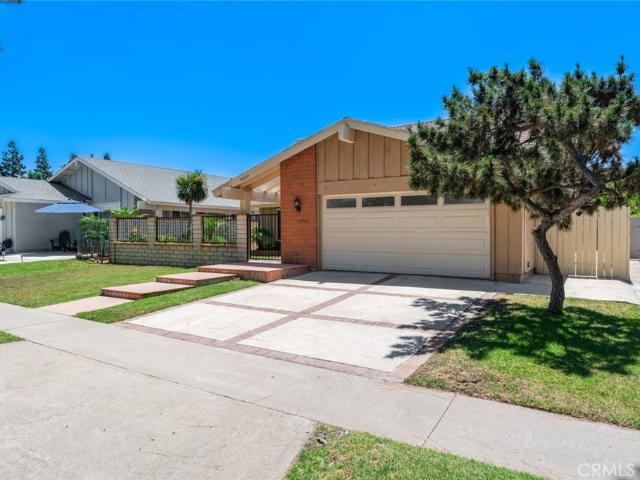House for sale in Tustin