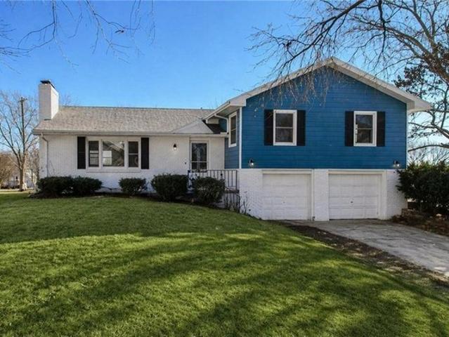 House for sale in Smithville, Missouri