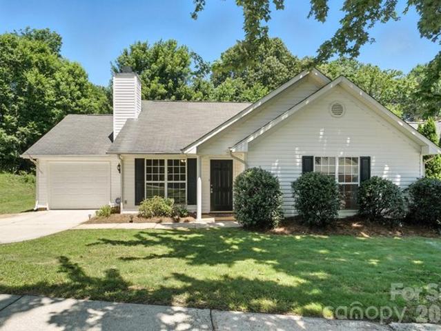 House for sale in Stone Hollow, Huntersville