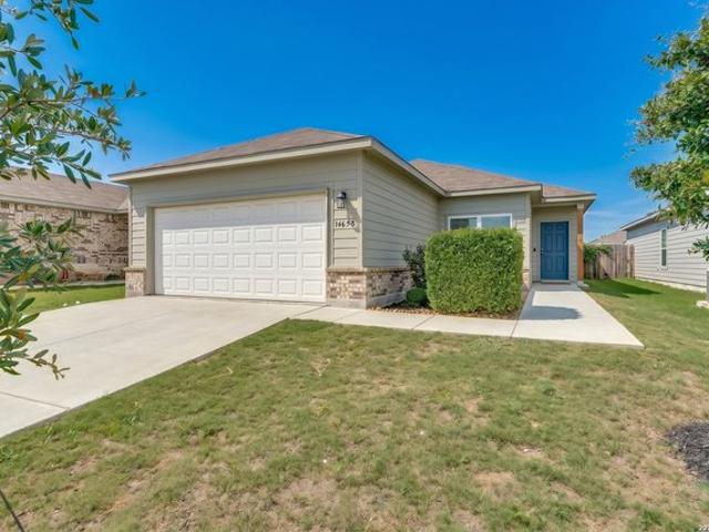 House for sale in Elmendorf, Texas