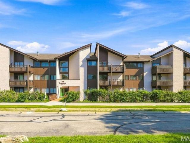Condo for sale in Saint Charles, Missouri