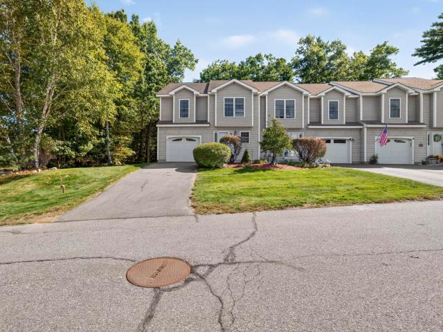 Condo for sale in Hooksett, Merrimack County