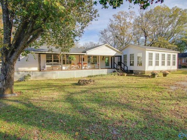 House for sale in Town Creek, Alabama