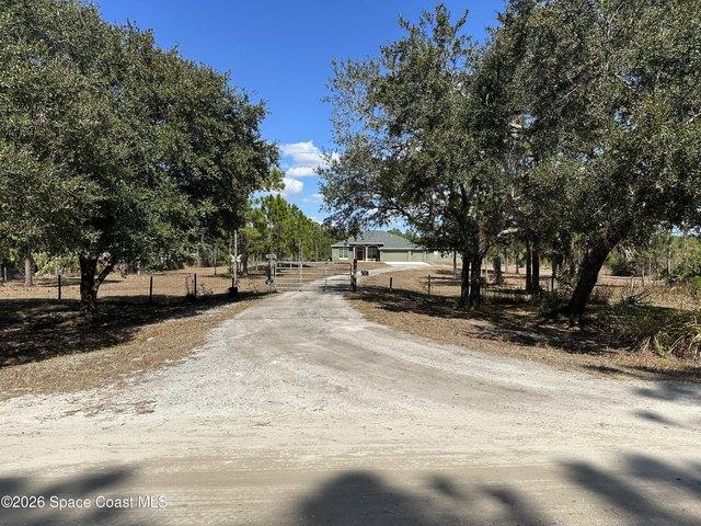 House for sale in Fellsmere, Florida