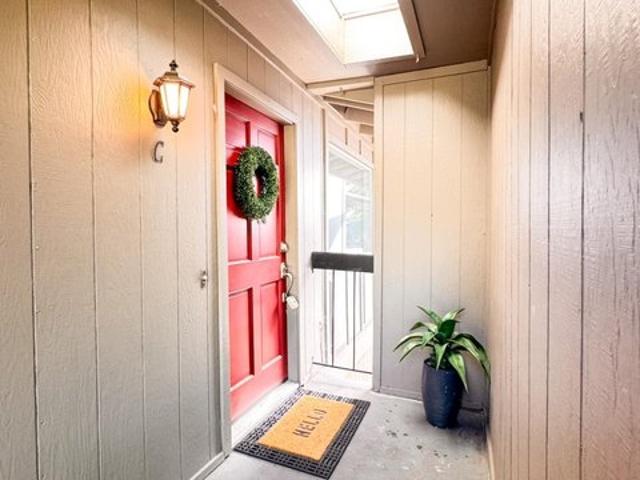 Condo for sale in Saratoga, California