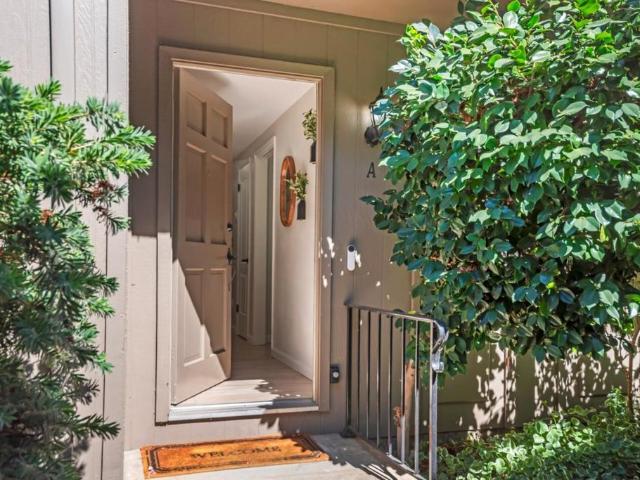 Condo for sale in Saratoga, California