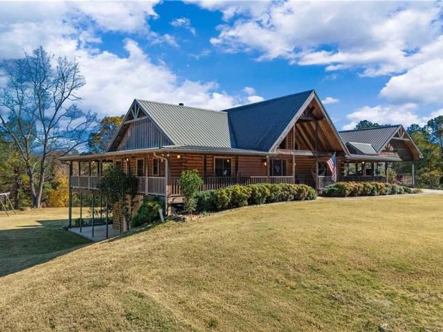 House for sale in Roanoke, Alabama