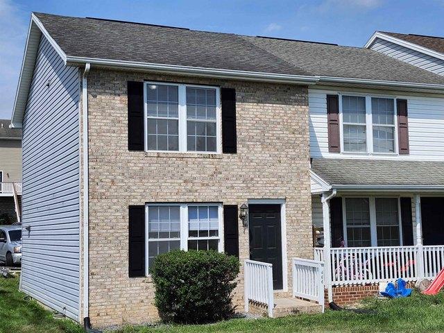 Townhouse for sale in Virginia