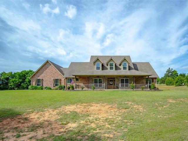House for sale in Mcloud, Oklahoma