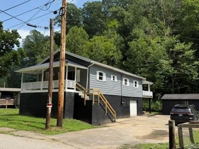 House for sale in Bulan, Kentucky