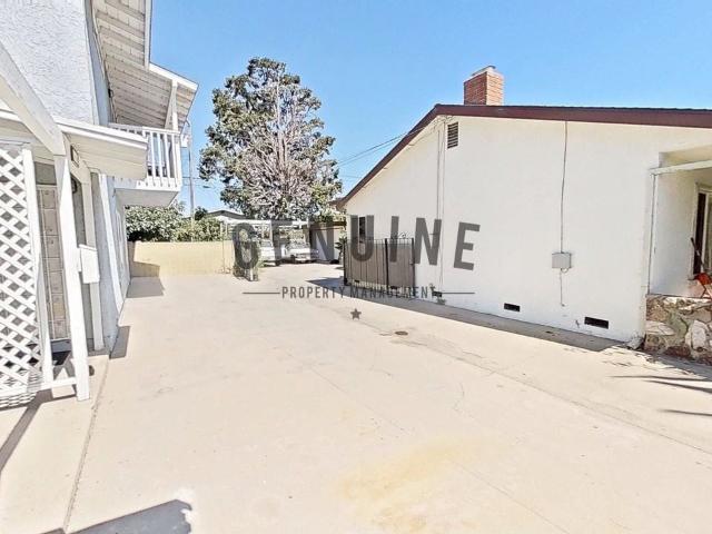 Apartment for rent in Midway City, California
