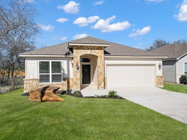 House for sale in Lytle, Texas