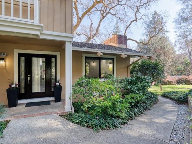 Townhouse for sale in Saratoga, California