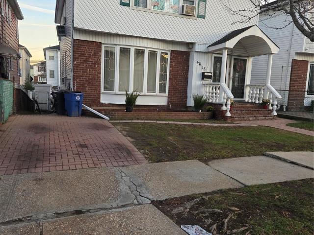 House for sale in Queens, Arverne