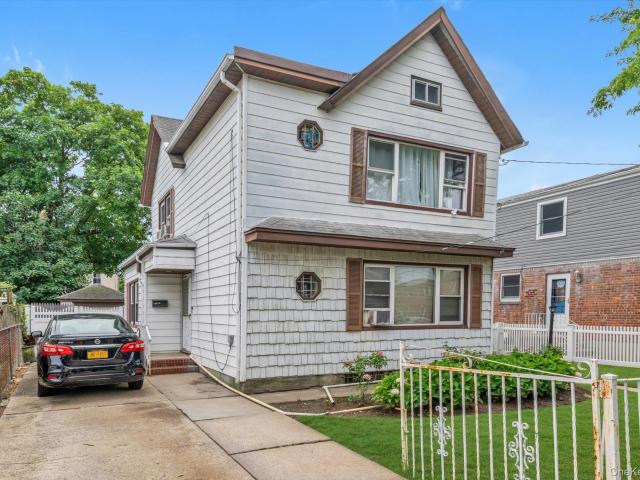 House for sale in Queens County, New York