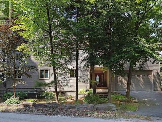House for sale in Ontario