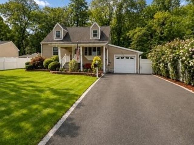 House for sale in Lincoln Park, New Jersey