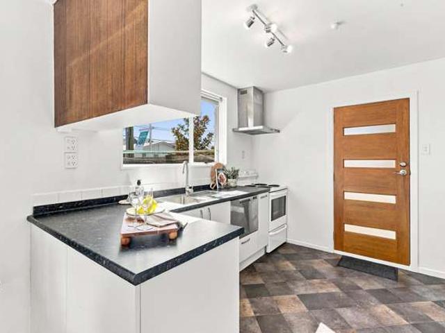 House for sale in Waltham, Linwood-Central-Heathcote Community