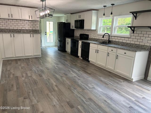 House for sale in Cecilia, Kentucky