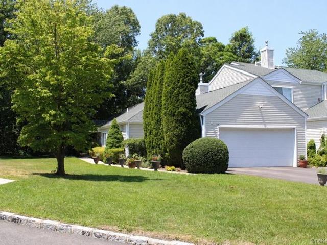 Condo for sale in Centereach, New York