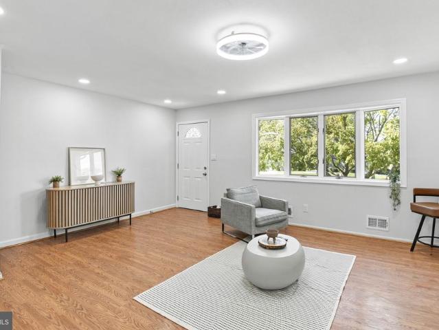 House for sale in Hamilton Square, Hamilton Township