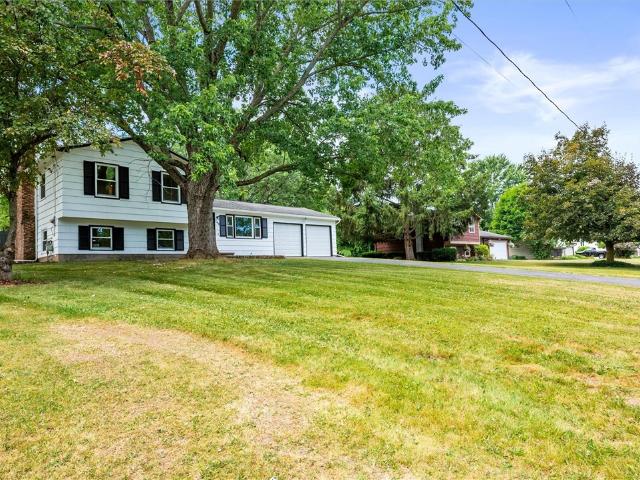 House for sale in Hamlin