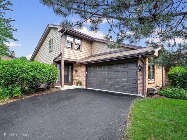 Townhouse for sale in Westmont, Illinois
