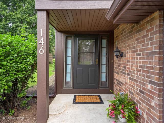 Townhouse for sale in Westmont, Illinois