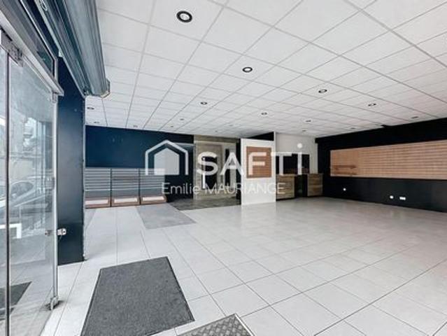 Local Commercial location à Cholet