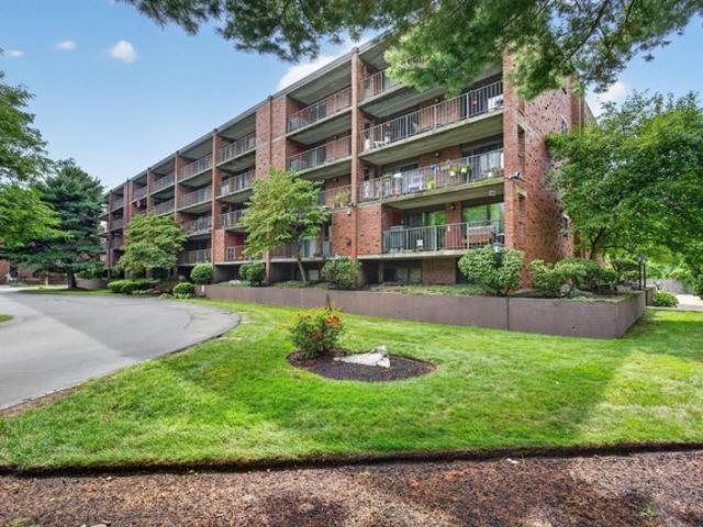Condo for sale in Stoneham, Middlesex County