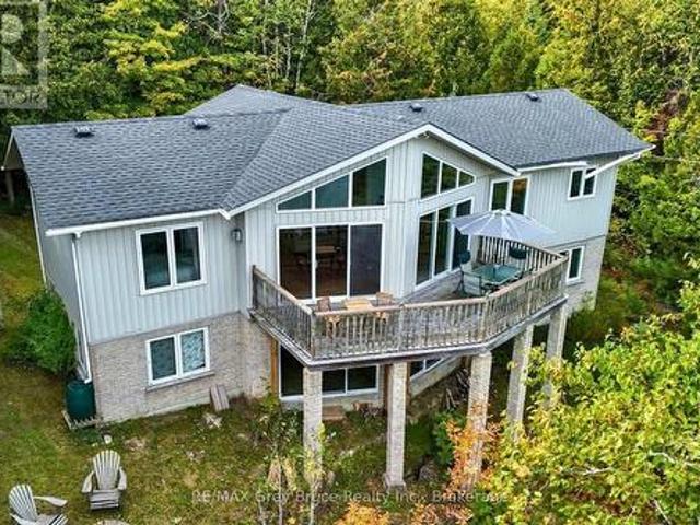 House for sale in Barrow Bay, Southwestern Ontario