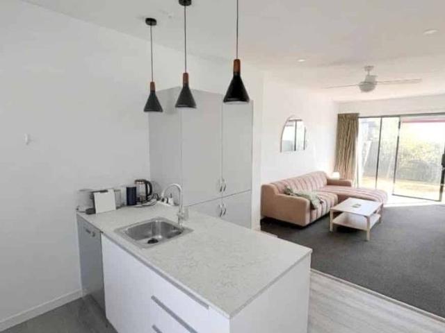 Townhouse for rent in Newlands, Wellington