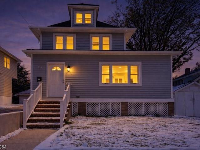 House for sale in Ridgefield Park, New Jersey