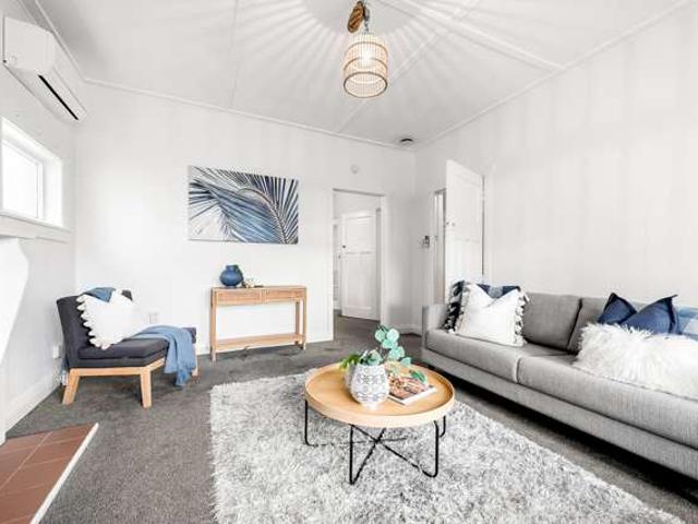 House for sale in Days Bay, Wellington