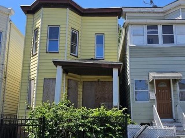 House for sale in Mount Vernon, New York
