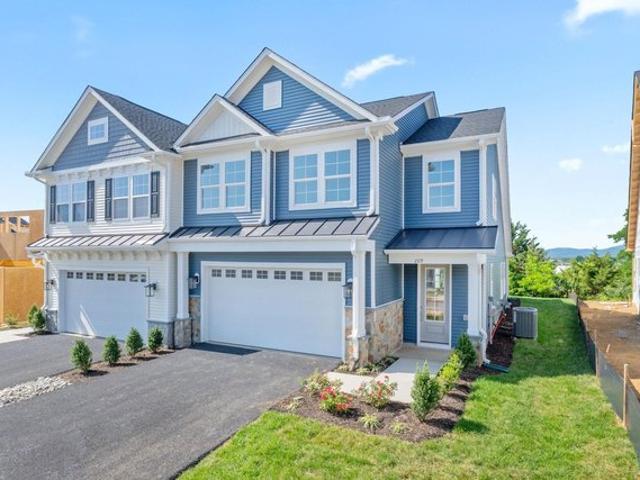 Townhouse for sale in Virginia