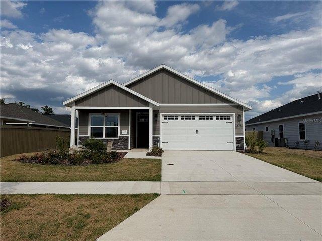 House for sale in Newberry, Florida