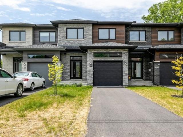 House for rent in Beaconsfield, Quebec