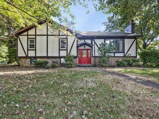House for sale in Evansville, Vanderburgh County