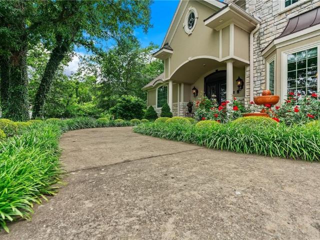 House for sale in Kearney, Missouri