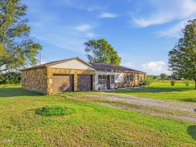 House for sale in Diamond, Newton County
