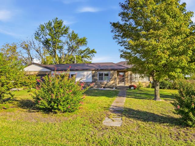 House for sale in Diamond, Newton County