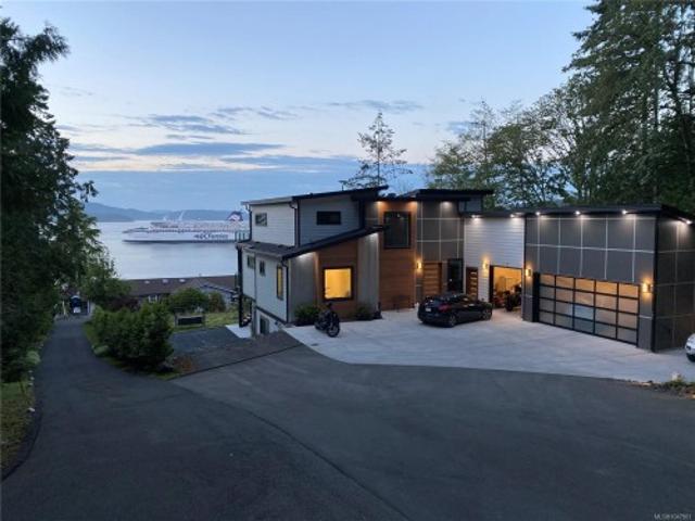 House for sale in North Saanich, British Columbia